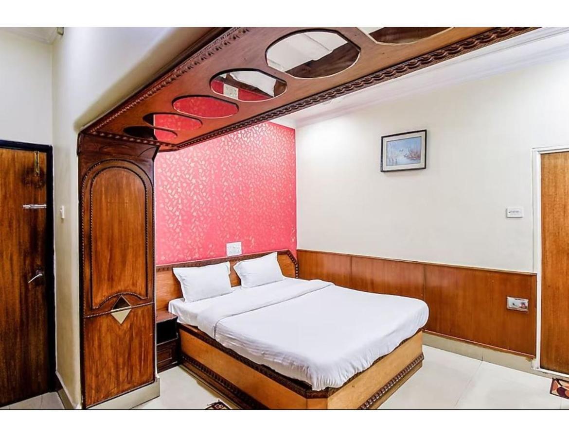 Hotel Heera, Kolkata Ngoại thất bức ảnh